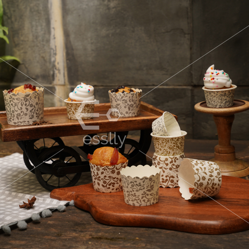 Esslly’s Gold Floret Baking Moulds, designed for convenience, style, and flawless results.