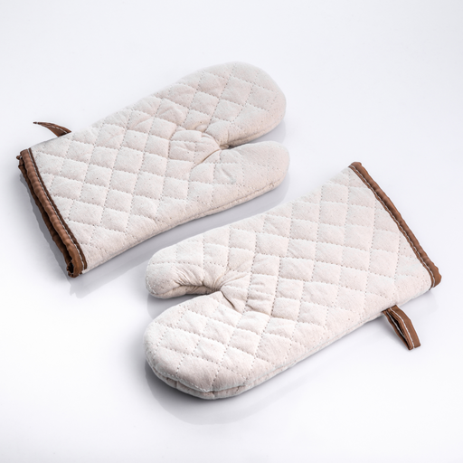 Protect your hands with Esslly Cotton Baking Gloves. Heat-resistant, non-slip grip, and machine washable.