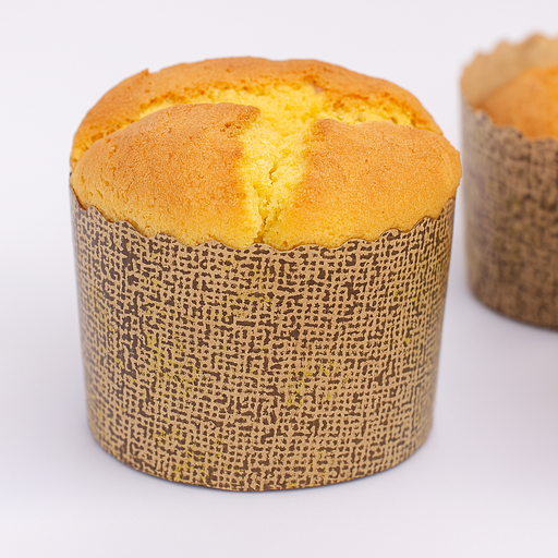 Premium greaseproof muffin cups by Esslly, crafted in Italy by Ecopack.